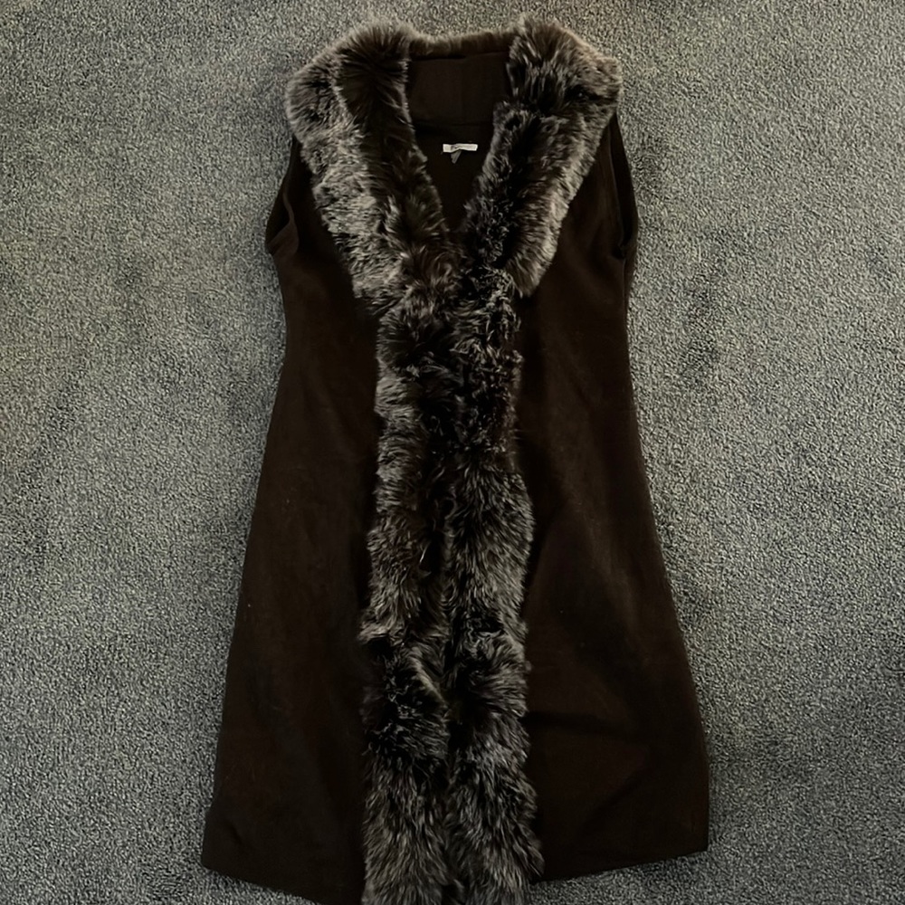 Brown sweater with fur